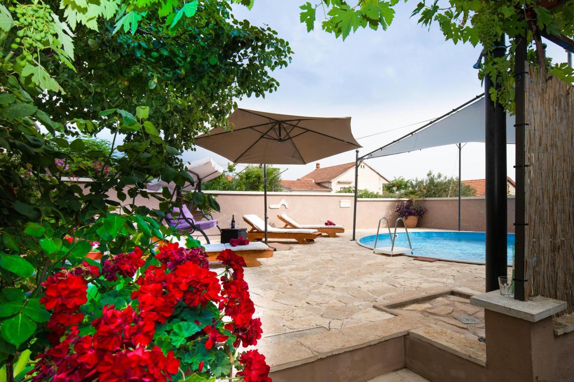 Pool Apartment Bakija 2 - Happy Rentals Pakoštane Esterno foto
