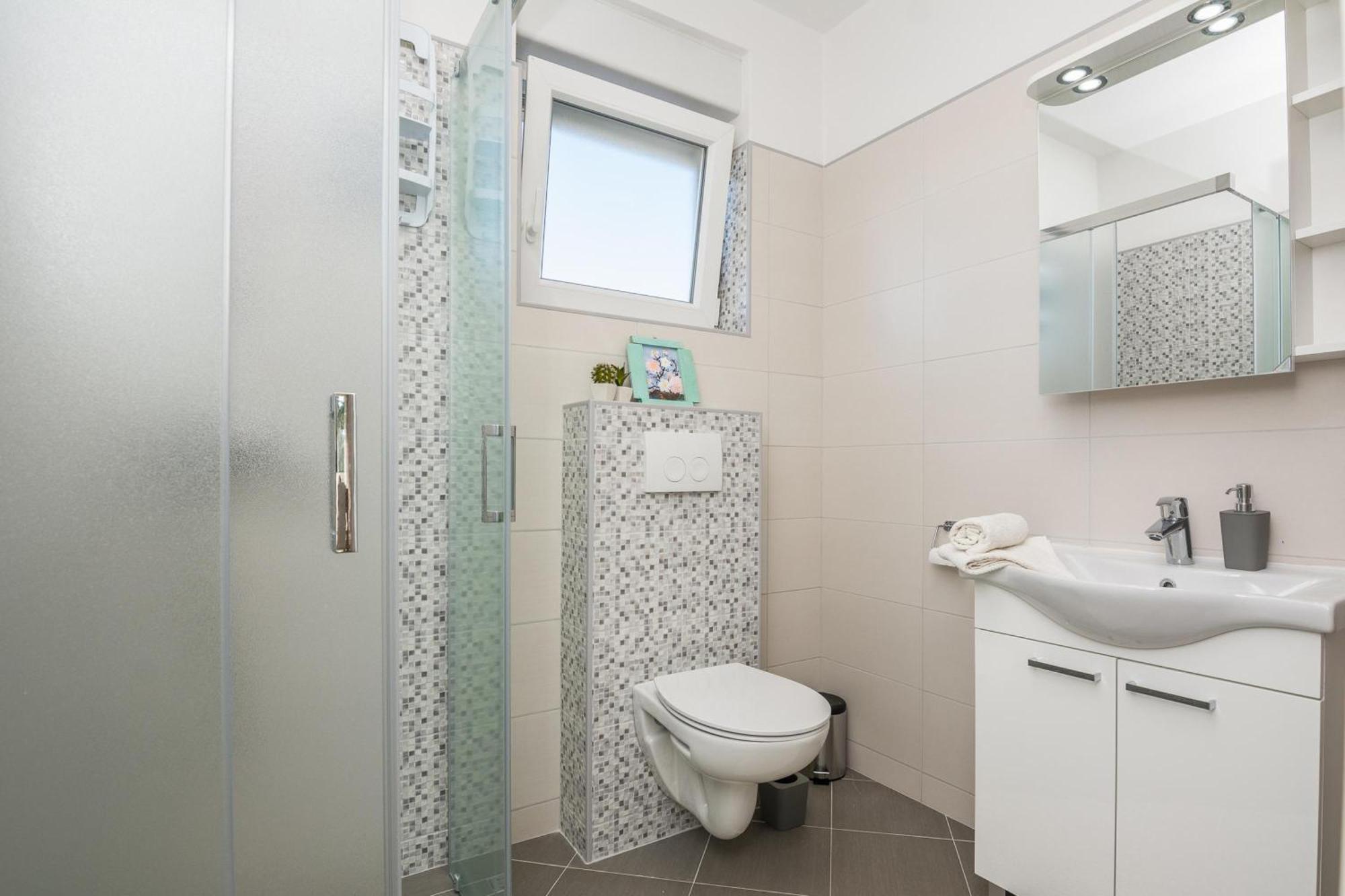 Pool Apartment Bakija 2 - Happy Rentals Pakoštane Esterno foto