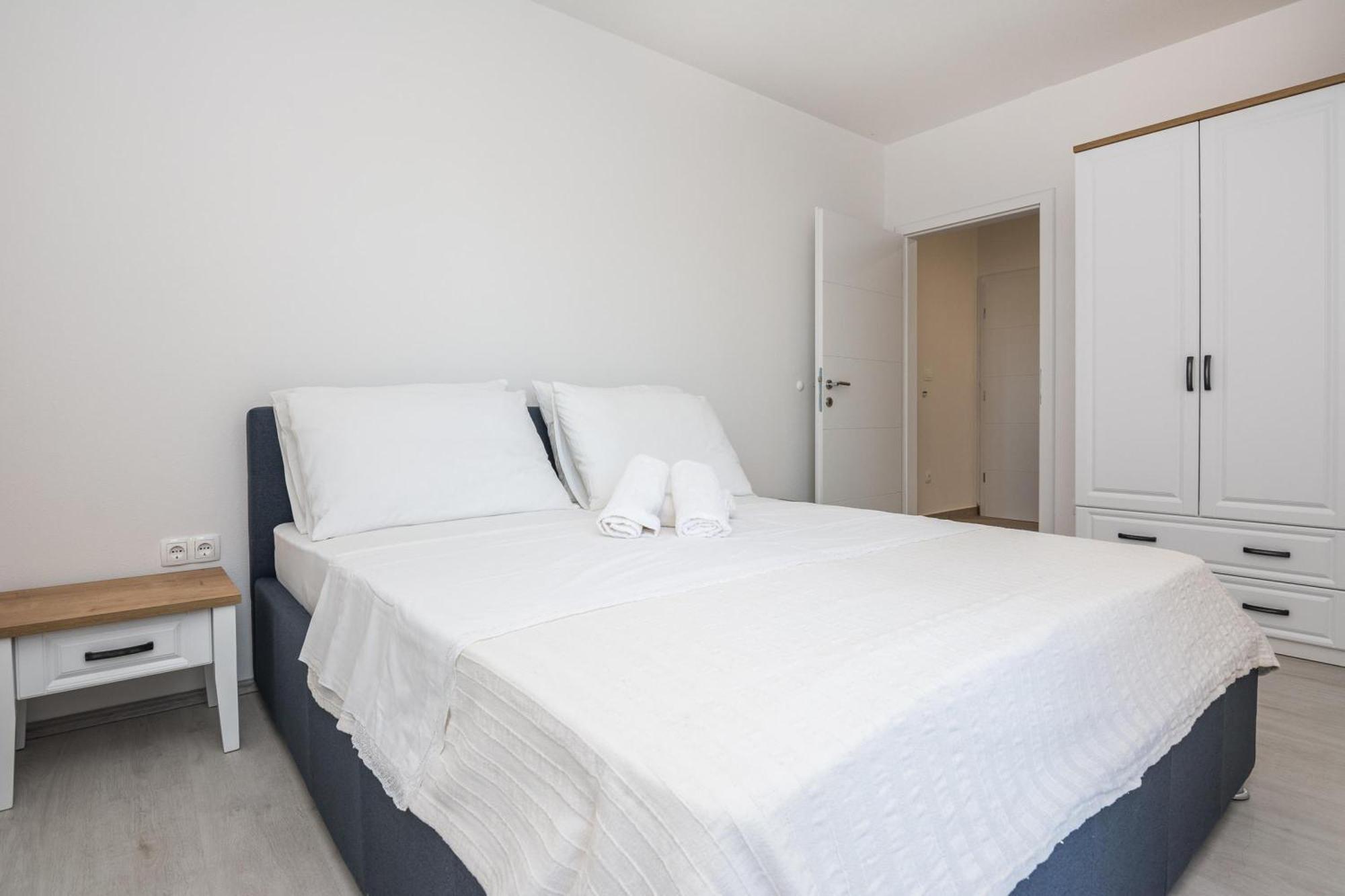 Pool Apartment Bakija 2 - Happy Rentals Pakoštane Esterno foto