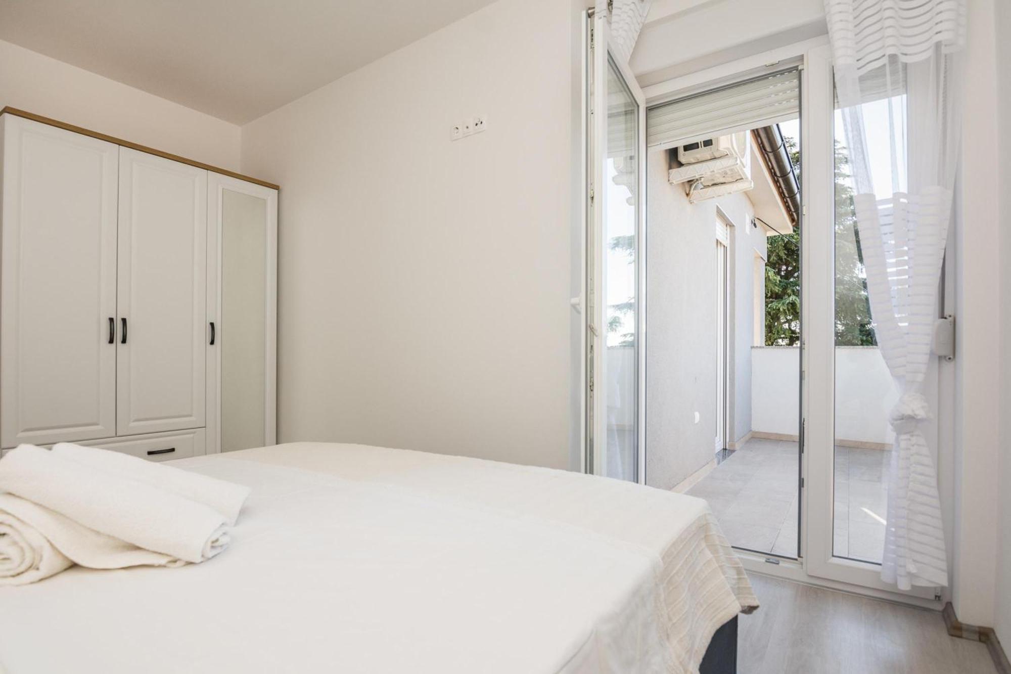 Pool Apartment Bakija 2 - Happy Rentals Pakoštane Esterno foto